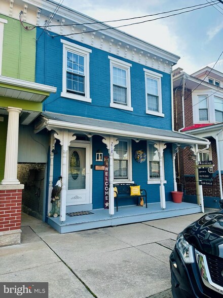 218 S 3rd St, Hamburg, PA 19526
