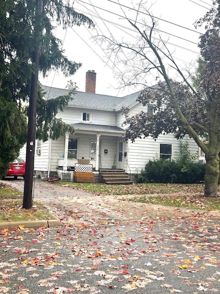 206 N Howell St, Owosso, MI 48867