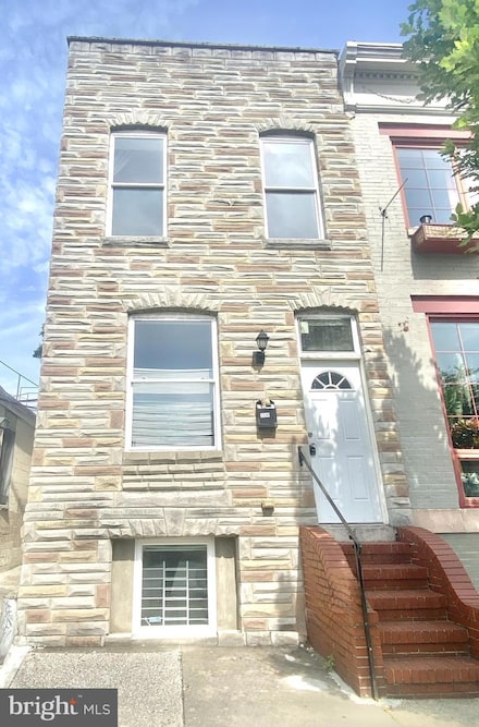 2641 N Howard St, Baltimore, MD 21218