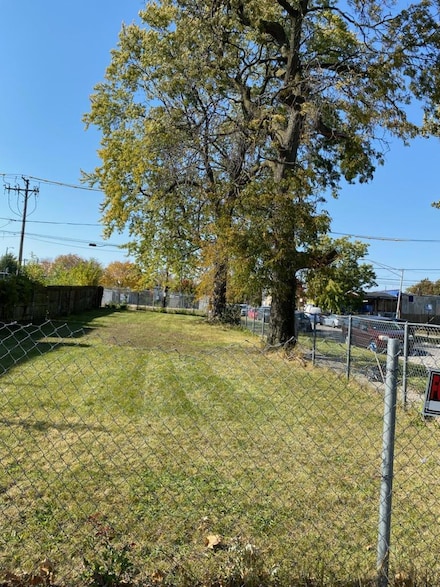 8200 S Emerald Ave, Chicago, IL 60620