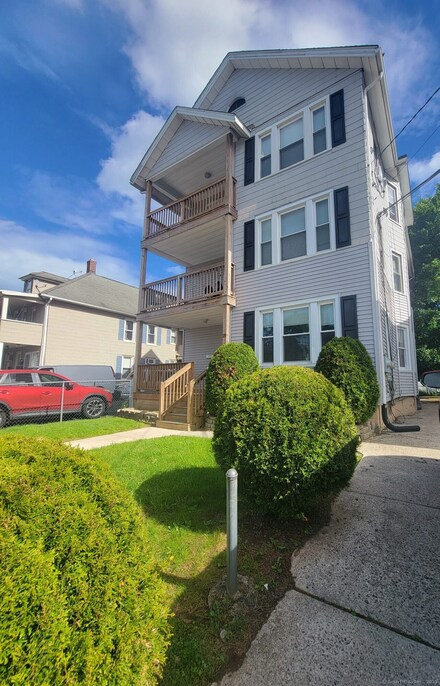 29 City Ave Unit 1, New Britain, CT 06051