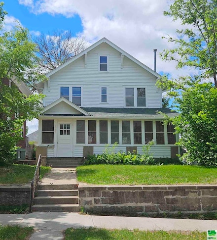 1422 W 5th St, Sioux City, IA 51103