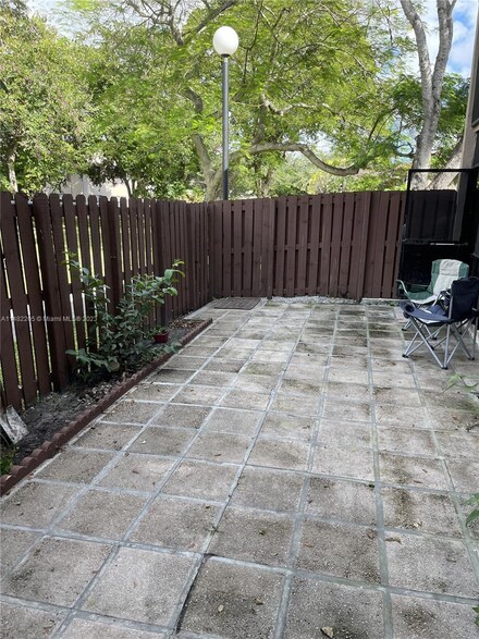 11233 N Kendall Dr Unit 101E, Miami, FL 33176