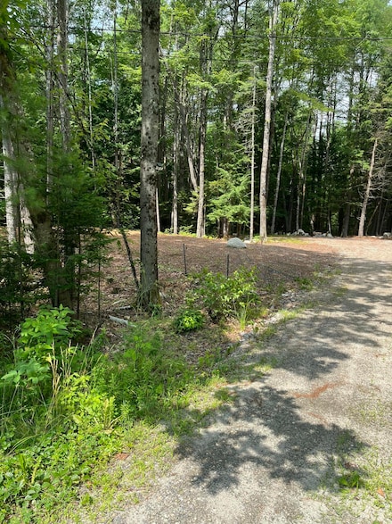 618 Norway Rd, Harrison, ME 04040