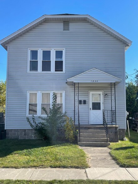 1820 Crowley St Unit 1 & 2, Muskegon, MI 49441