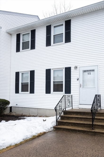 200 Lambert Terrace Unit 15, Chicopee, MA 01020