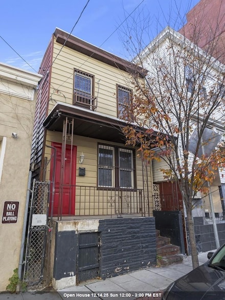 707 Sip St, Union City, NJ 07087