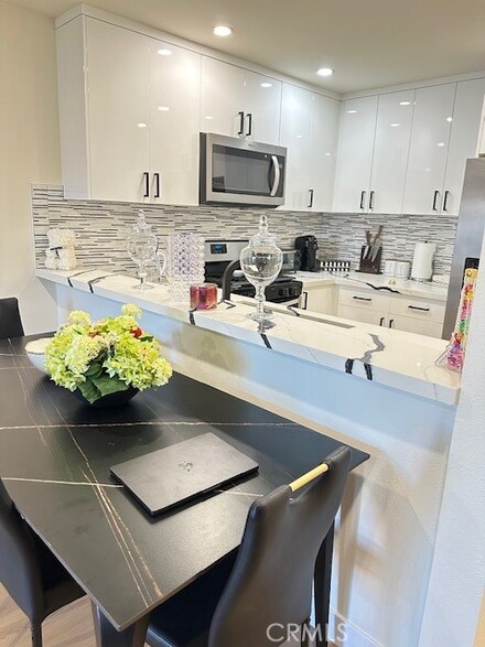 10149 Commerce Ave Unit 1, Tujunga, CA 91042
