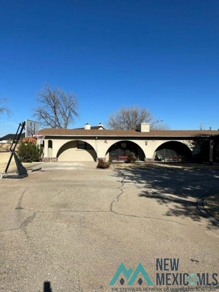 318 Who Who Dr, Carlsbad, NM 88220