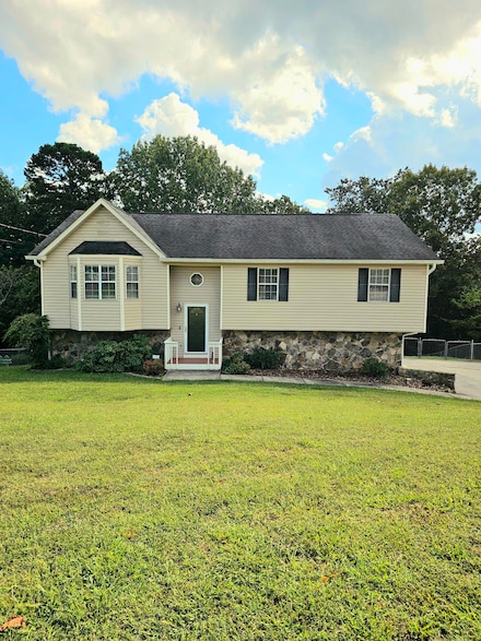 325 Glenda Ln, Ringgold, GA 30736