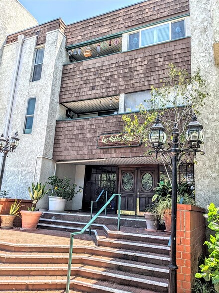 360 S Euclid Ave Unit 334, Pasadena, CA 91101