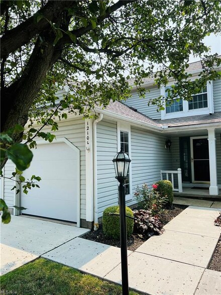 1210 Brookline Place Unit C, Willoughby, OH 44094