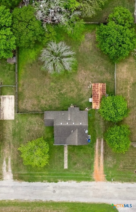 704 Maple St, Yoakum, TX 77995