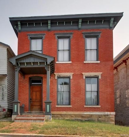 308 N 6th St, Hannibal, MO 63401