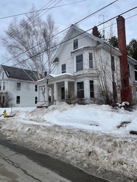 188 Veazie St, Old Town, ME 04468