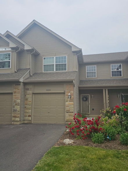 8314 Sierra Woods Ln Unit 8314, Carpentersville, IL 60110
