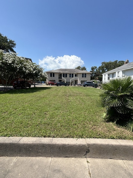 2928 Avenue O, Galveston, TX 77550
