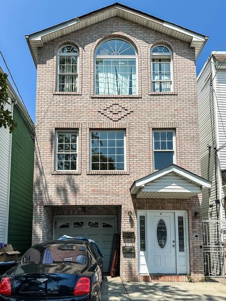 59 Nelson Ave Unit 1, Jersey City, NJ 07307