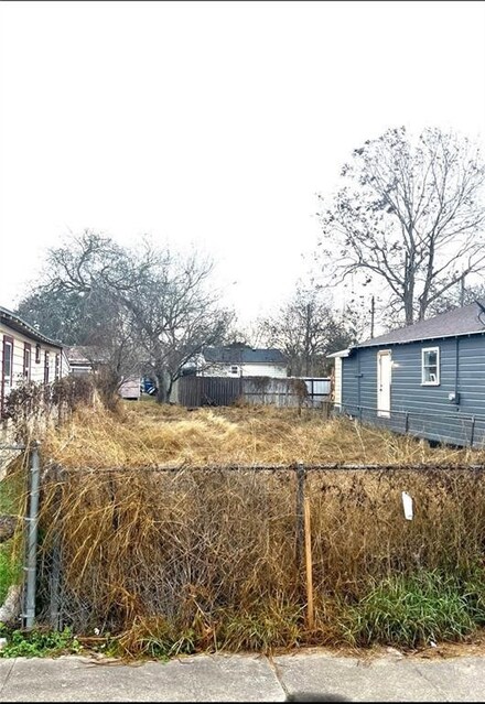 1204 Sabinas St, Corpus Christi, TX 78405