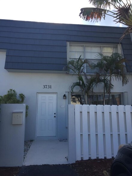 3731 SW 59th Ave, Davie, FL 33314
