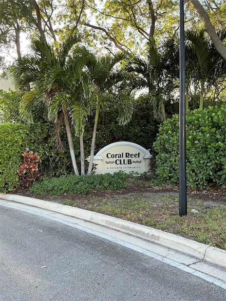 9851 NW 57th Manor, Coral Springs, FL 33076