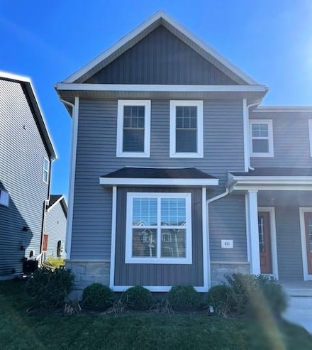 621 Hillcrest Dr, Waunakee, WI 53597