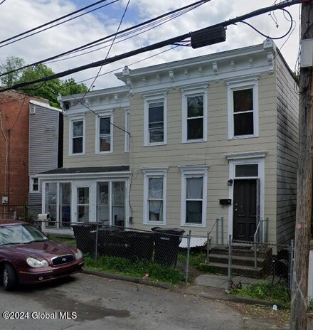 60 Thompson St, Troy, NY 12180