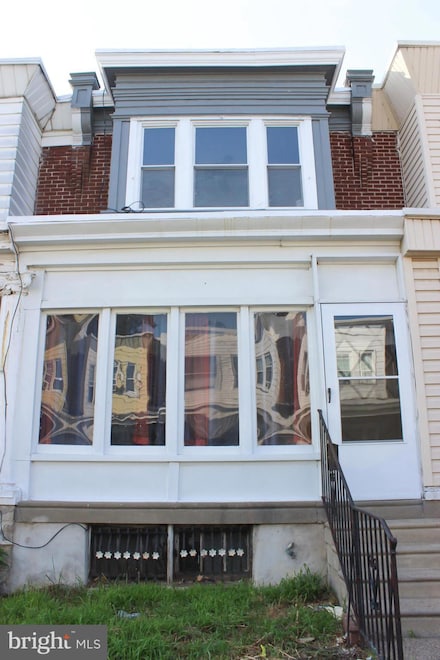 5932 Tackawanna St, Philadelphia, PA 19135