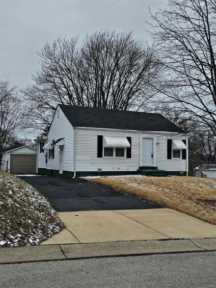 6225 Peurifoy Ave, Saint Louis, MO 63134