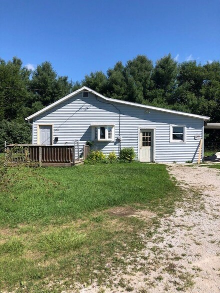 3268 S Country Club Rd, Warsaw, IN 46580