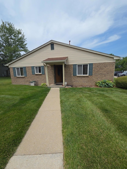 20041 Village Green Ct Unit 14, Brownstown Township, MI 48183
