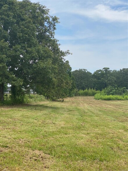 301 Katie Ln, Tallassee, AL 36078