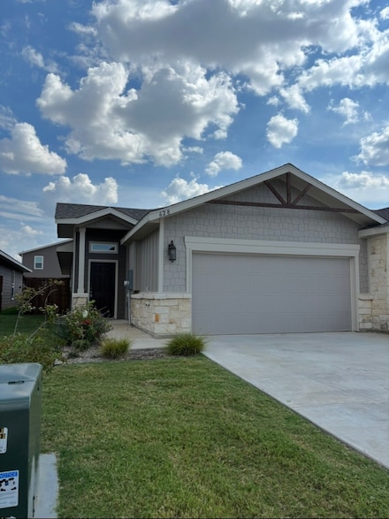 628 Blackland Dr, Lewisville, TX 75056