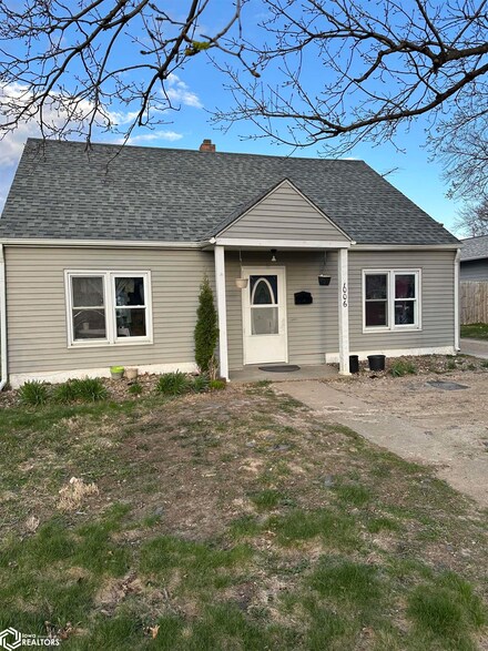 1006 S 7th Ave, Marshalltown, IA 50158