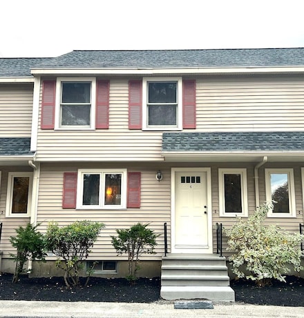 162 Beach St Unit 3, Saco, ME 04072