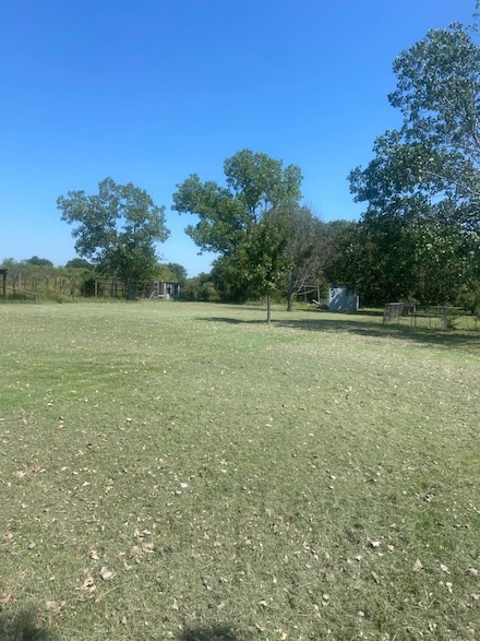 353 Swindle Rd, Howe, TX 75459