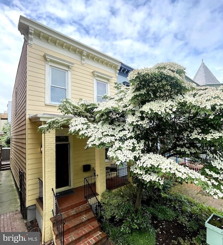 1205 G St NE, Washington, DC 20002