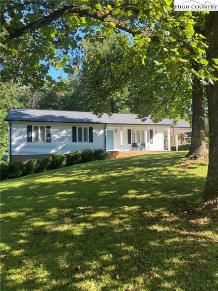 192 Westover Dr, Wilkesboro, NC 28697