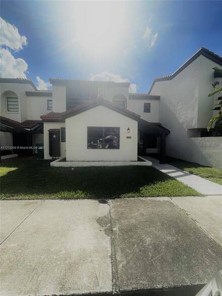 12424 SW 94th Ln, Miami, FL 33186