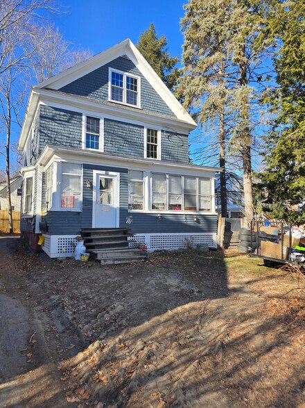 32 Sewall St, Augusta, ME 04330