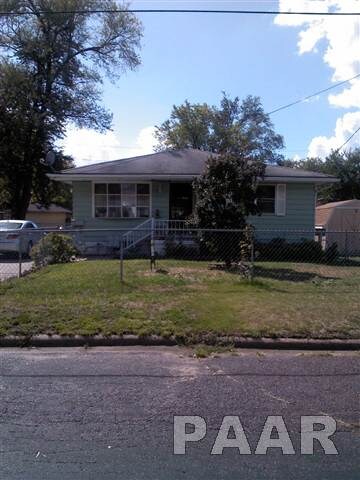 1527 S Kneer Ave, Peoria, IL 61605