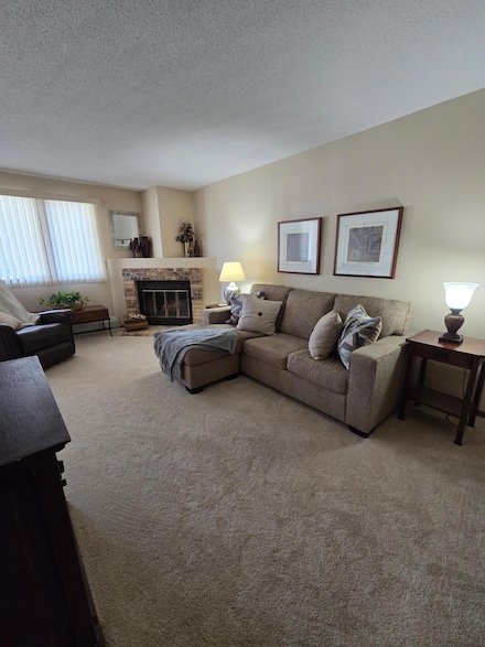 4300 Trenton Ln N Unit 123, Plymouth, MN 55442