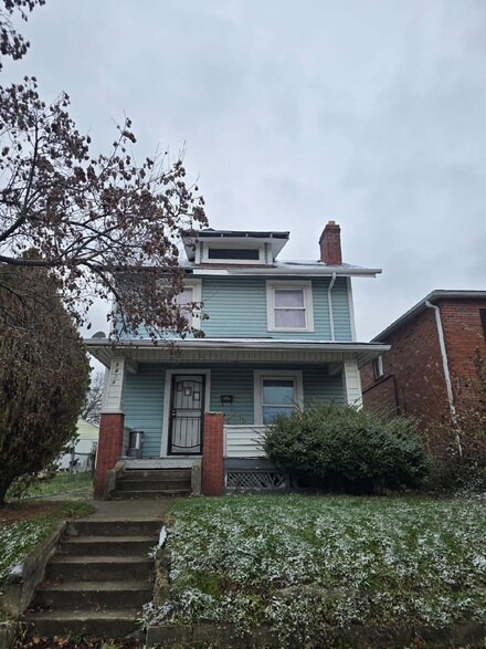1418 Phale D Hale Dr, Columbus, OH 43203