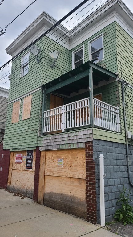 115 Willow St, Chelsea, MA 02150