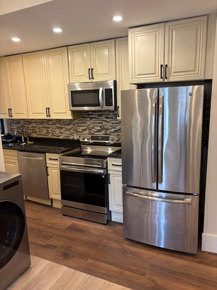 1672 Beacon St Unit 2, Brookline, MA 02445