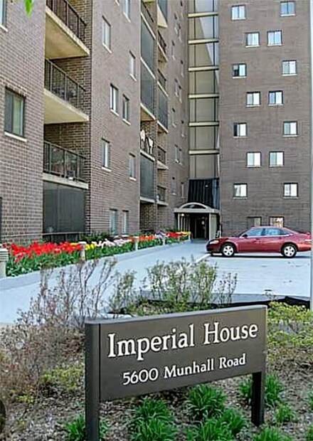 5600 Munhall Rd Unit 204, Pittsburgh, PA 15217