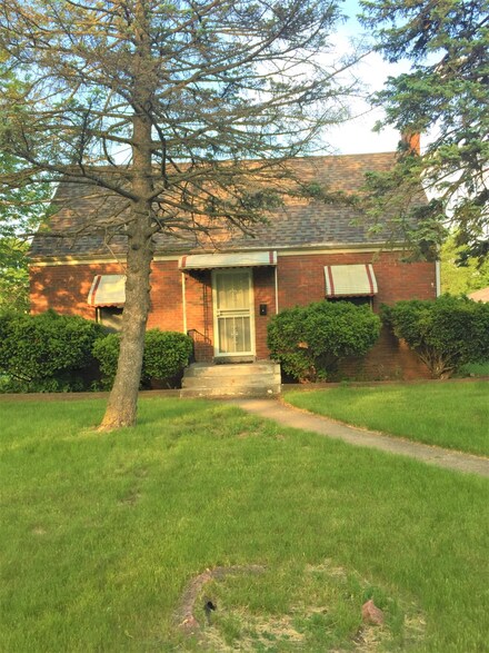301 Waite St, Gary, IN 46404