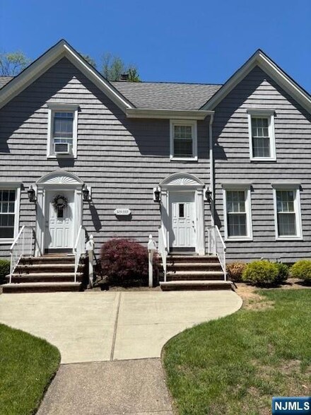 333 Maple Ave, Oradell, NJ 07649
