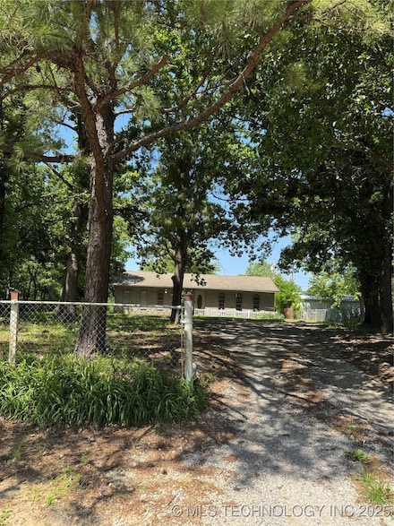 11204 S 153rd Ave W, Sapulpa, OK 74066
