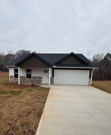 776 Darwin Rd, Gaffney, SC 29340